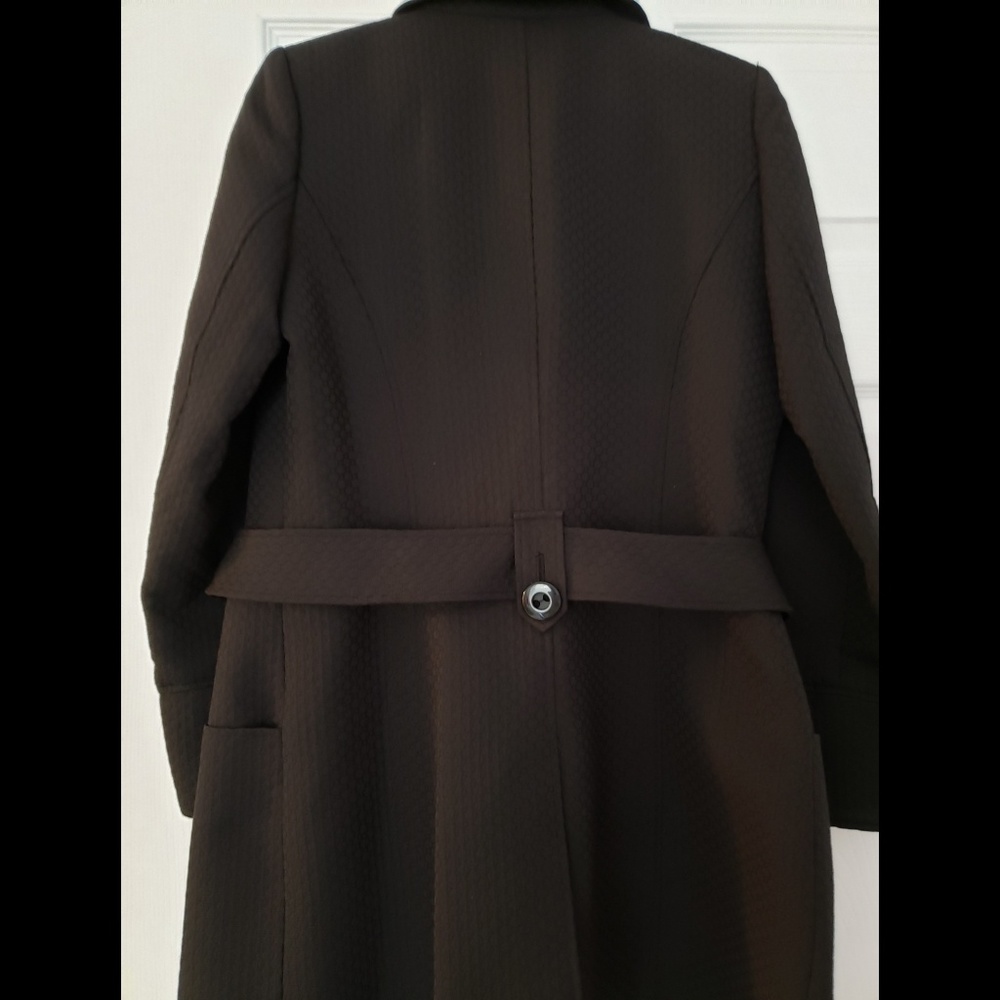 Coat - Picture 4 of 5